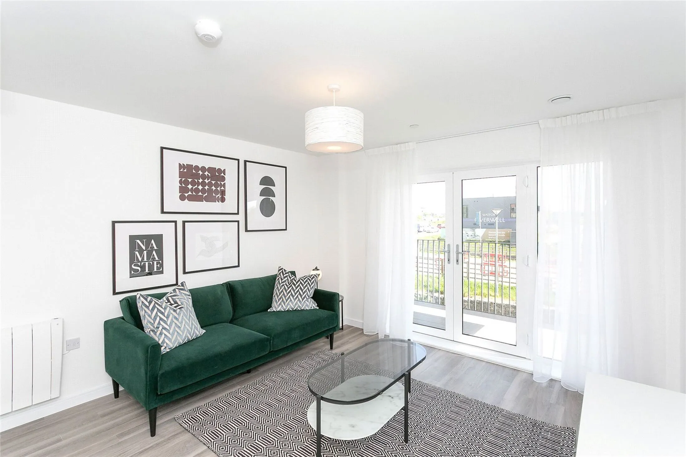 Flat Springwell Lane in London