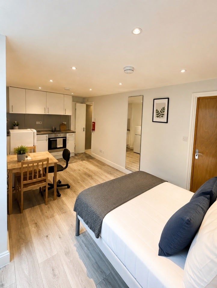 Room Copenhagen Street in Greater London