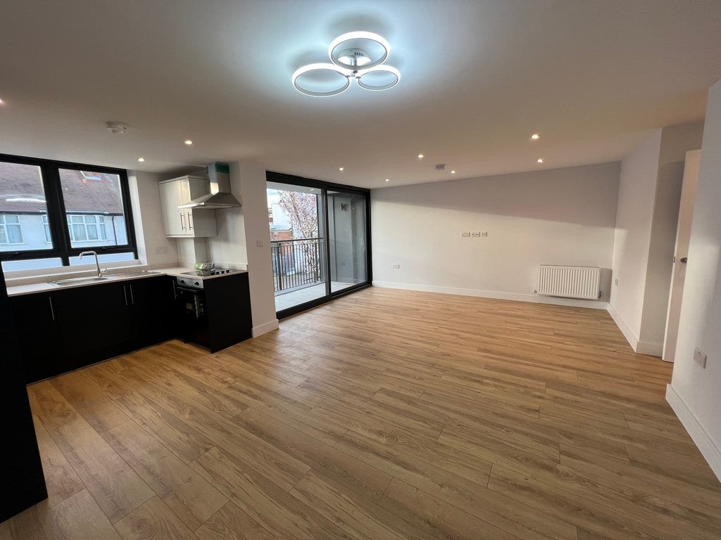 Flat Trinity Road in Greater London