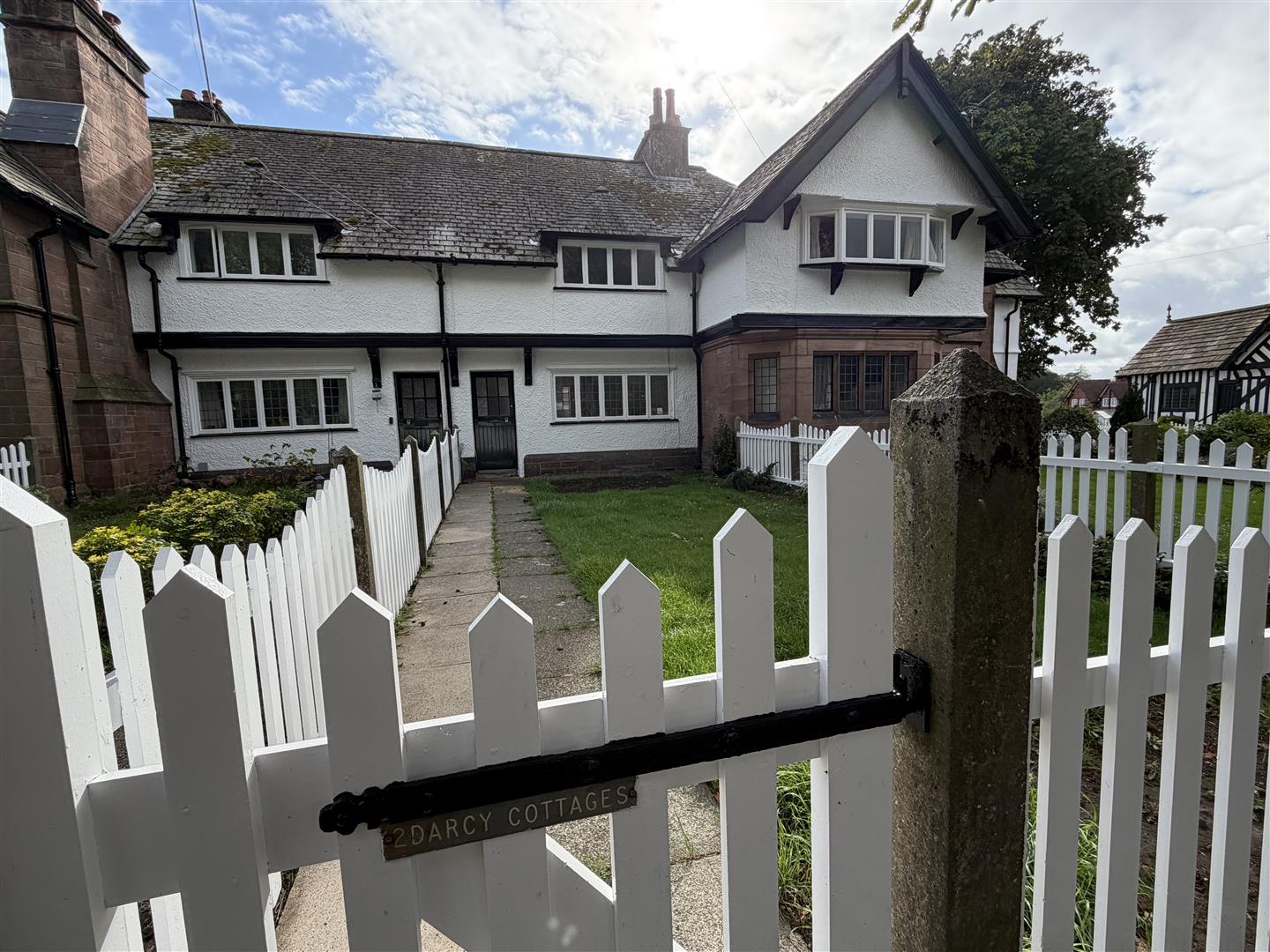 House Raby Road in Thornton Hough