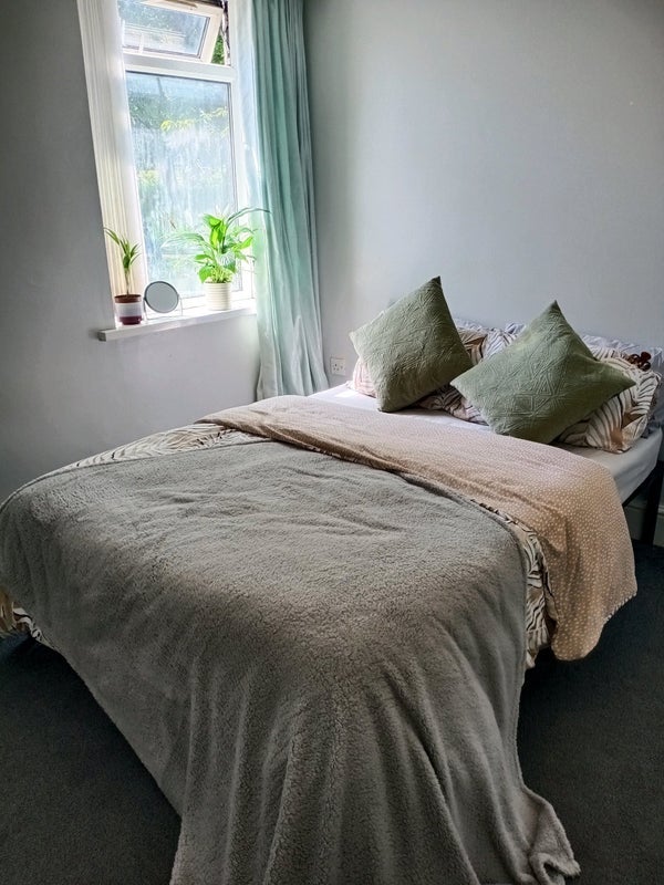 Room Hazeldene Avenue in Newcastle upon Tyne