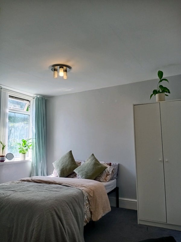 Room Hazeldene Avenue in Newcastle upon Tyne