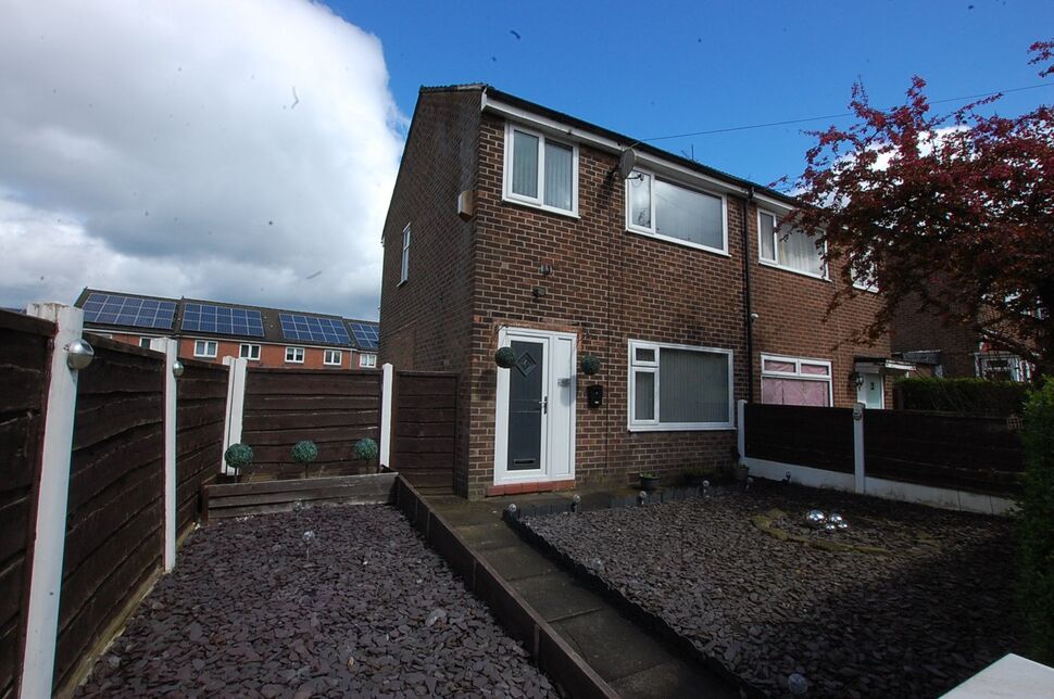 Flat Whiteley Street in Chadderton