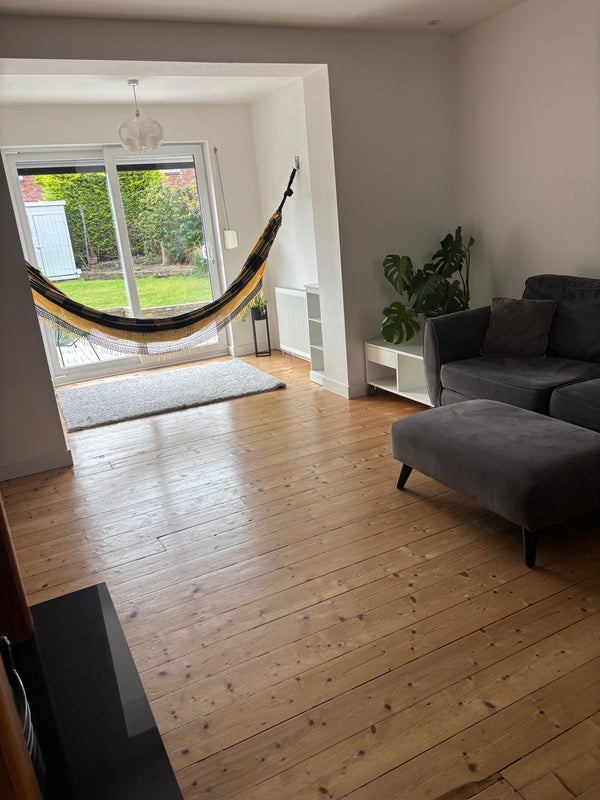 Room Holystone Crescent in Newcastle upon Tyne