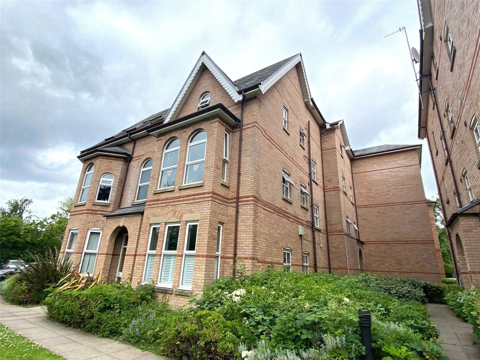 Flat Hart Road in Manchester