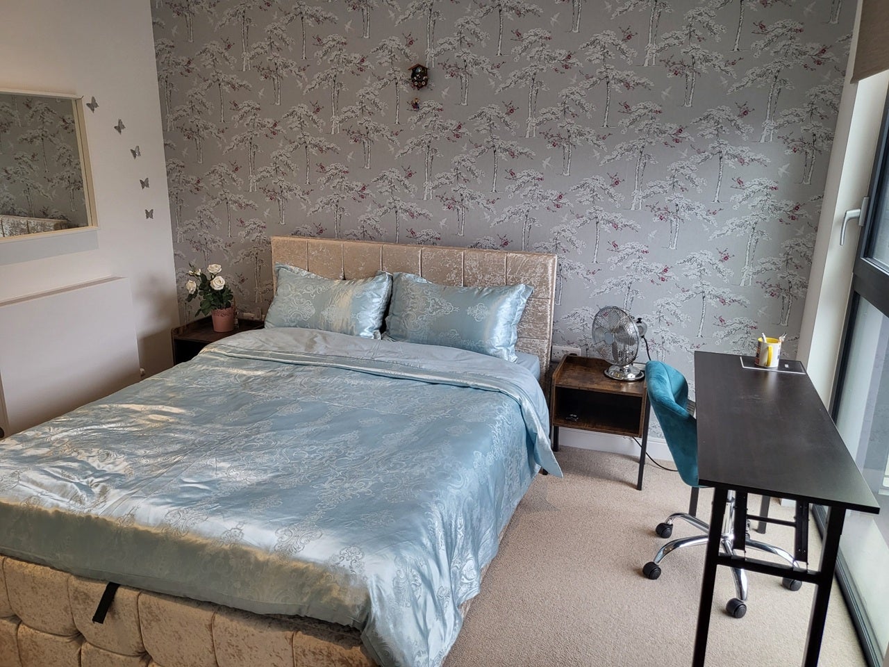 Room Northolt Road in Greater London