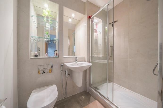 Room Northolt Road in Greater London