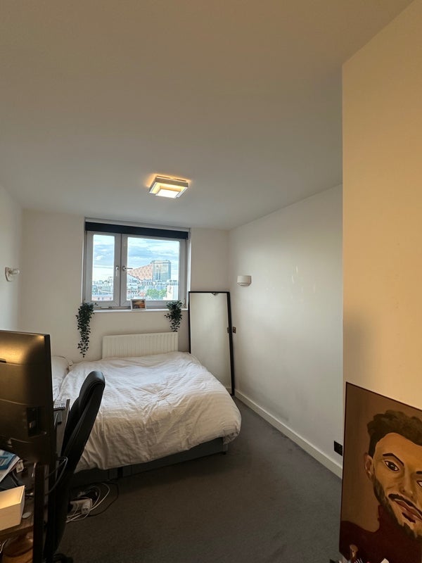 Flat Semley Place in City of Westminster