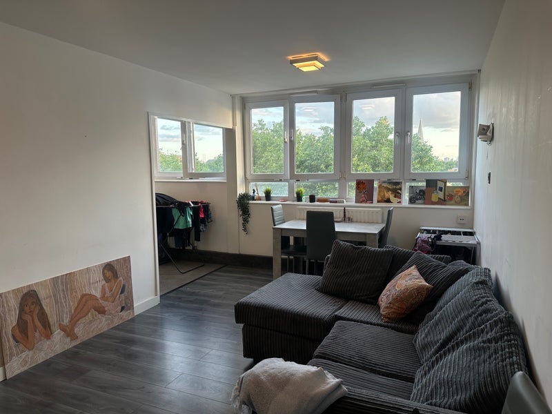 Flat Semley Place in City of Westminster