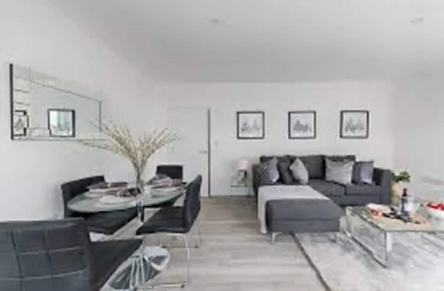 Flat Vicarage Road in Watford