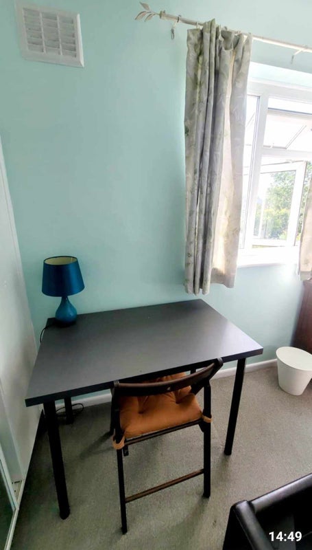 Room Barnfield Avenue in Coventry