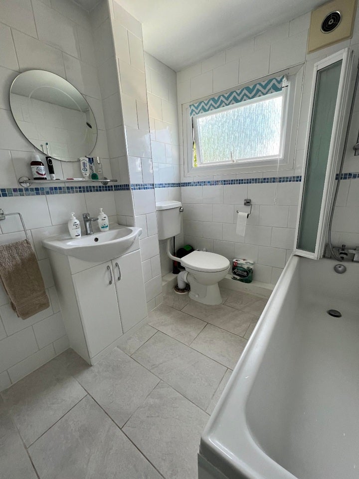 House Bicknor Road in Maidstone