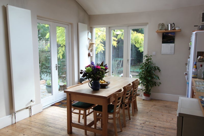 Room Lewisham Road in Greater London