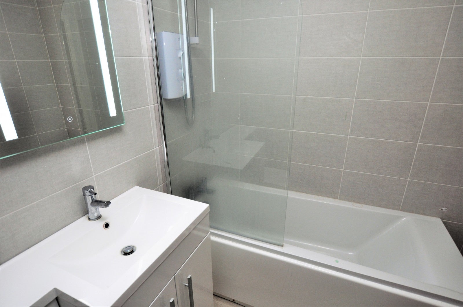 Flat Adderstone Crescent in Newcastle upon Tyne