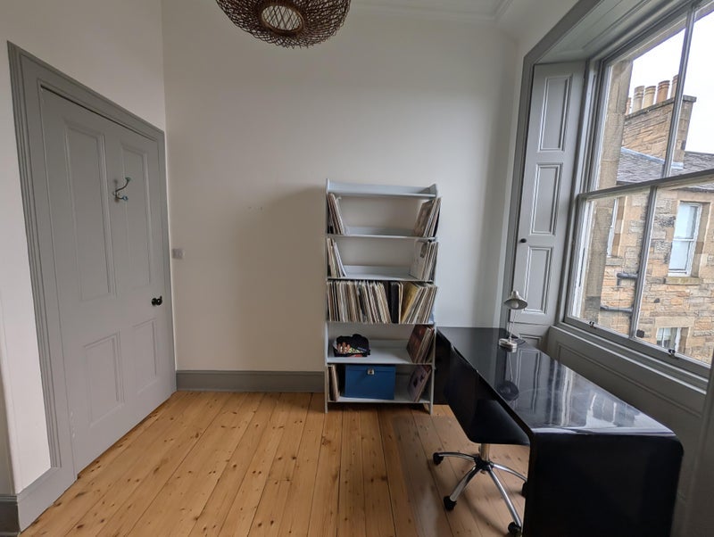 Room Thirlestane Road in City of Edinburgh