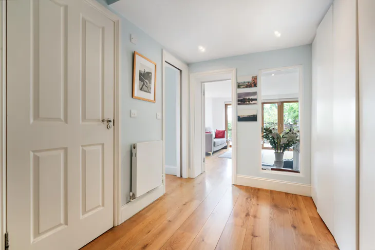 Flat Rudall Crescent in Greater London