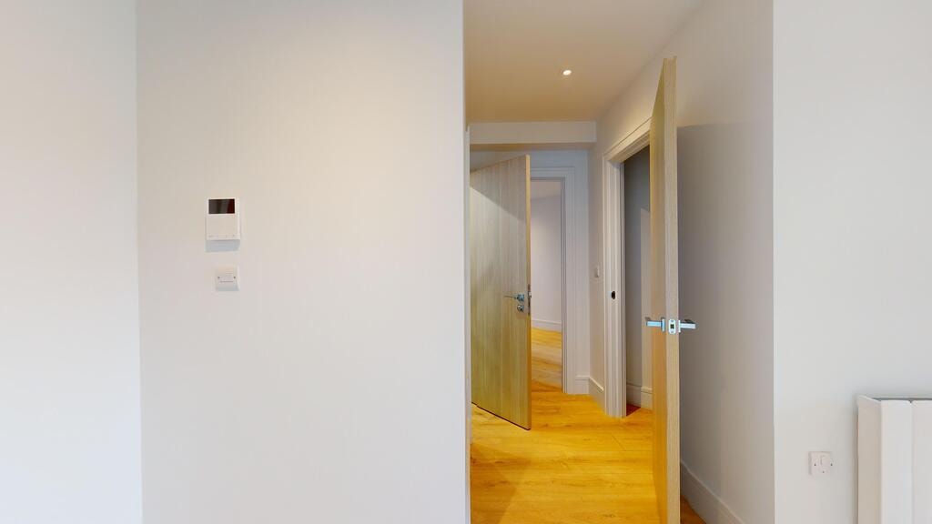 Flat Beverley Way in Greater London