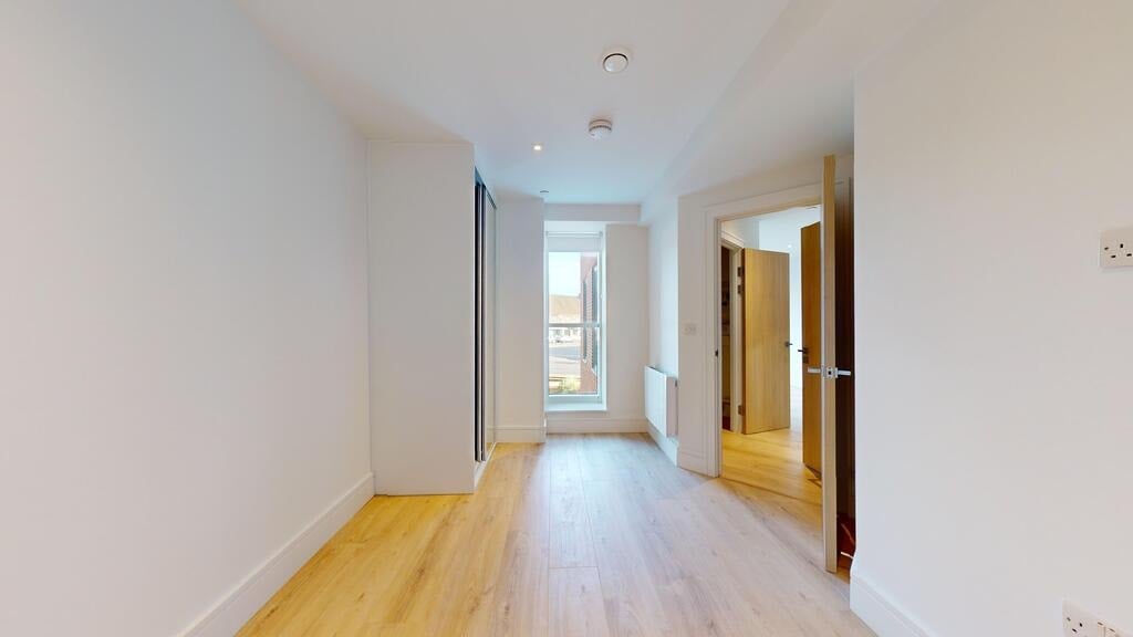 Flat Beverley Way in Greater London
