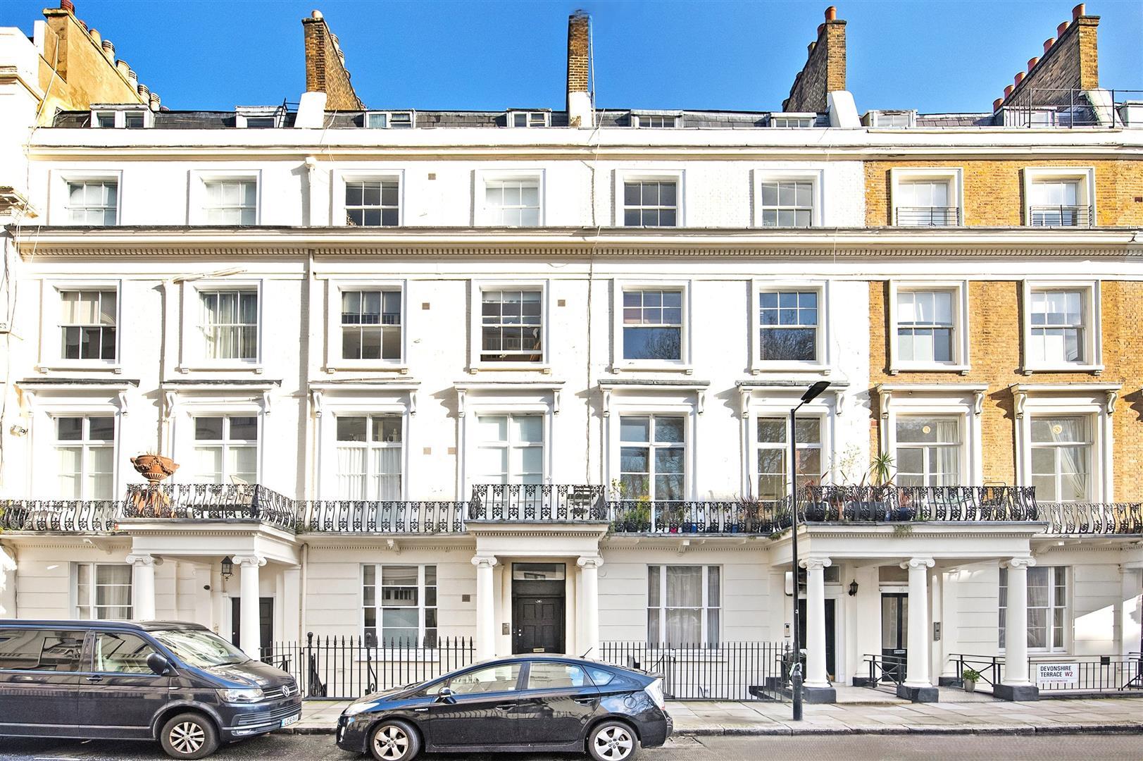 Flat Devonshire Terrace in City of Westminster