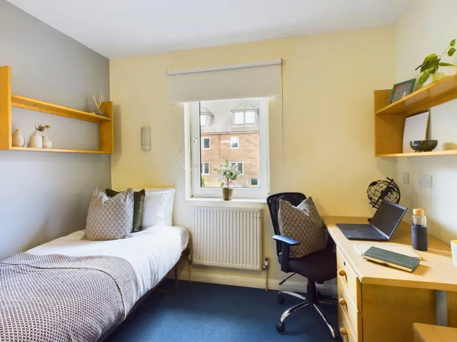 Room Lewes Road in Brighton