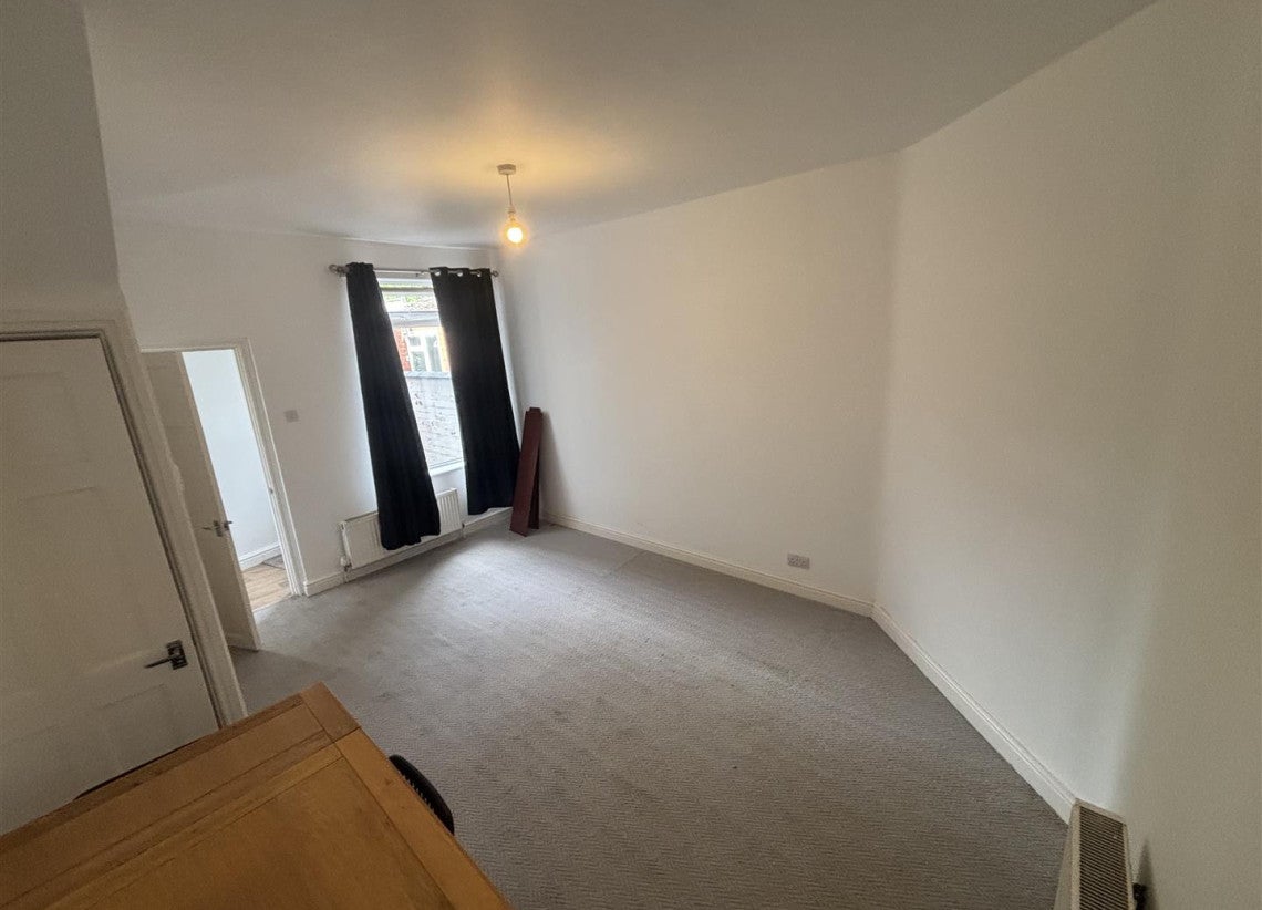 Flat Collingwood Road in Coventry