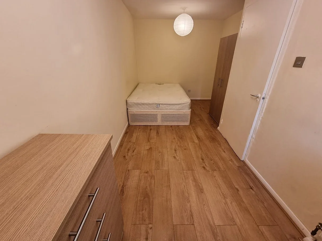 House Whitton Walk in Greater London