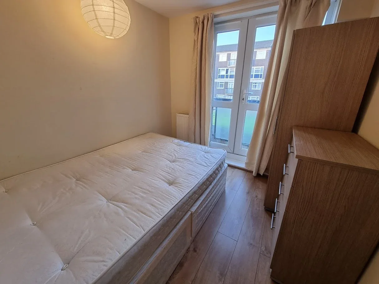 House Whitton Walk in Greater London