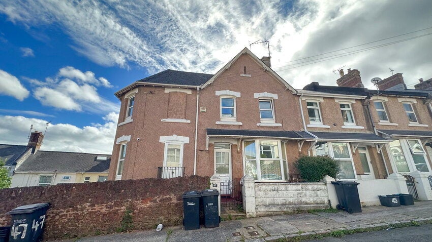 Flat Mallock Road in Torquay