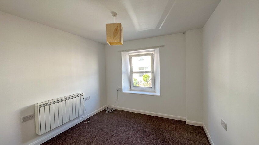 Flat Mallock Road in Torquay