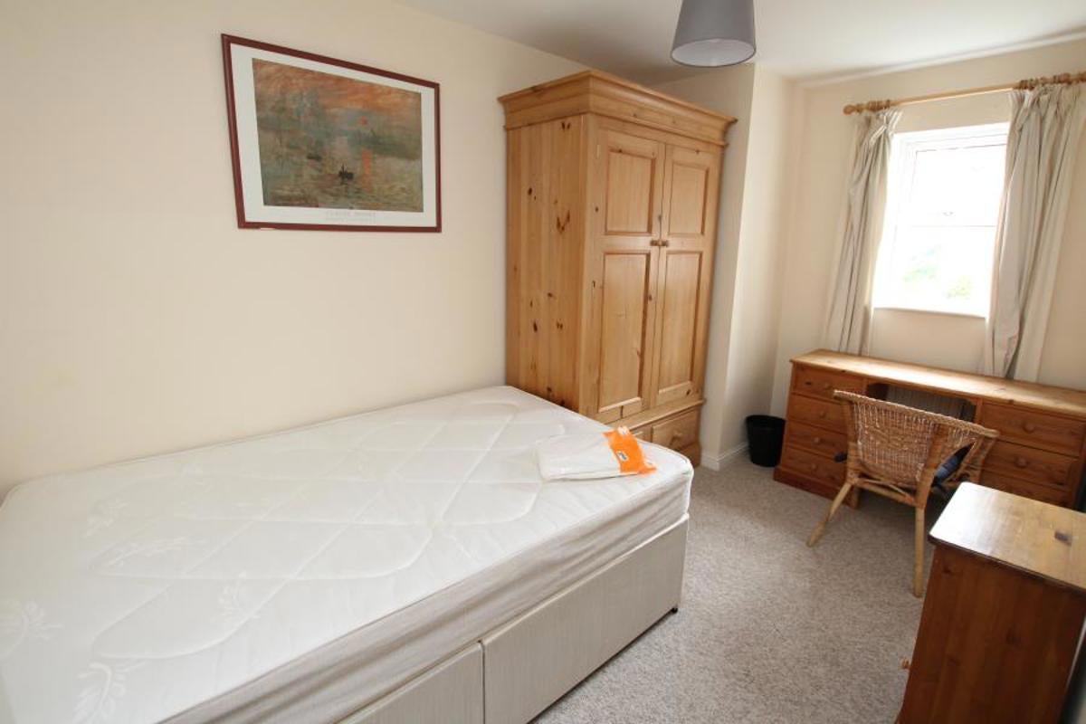 House Wright Way in Stoke Gifford