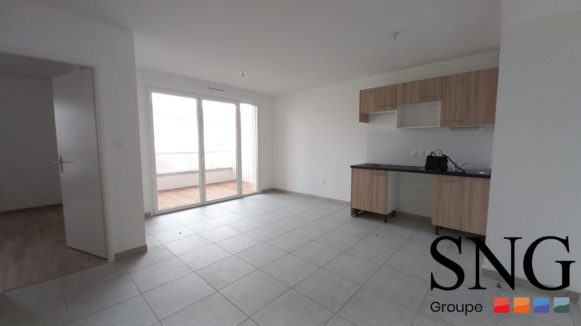 Flat Rue de la Poste in Pins-Justaret