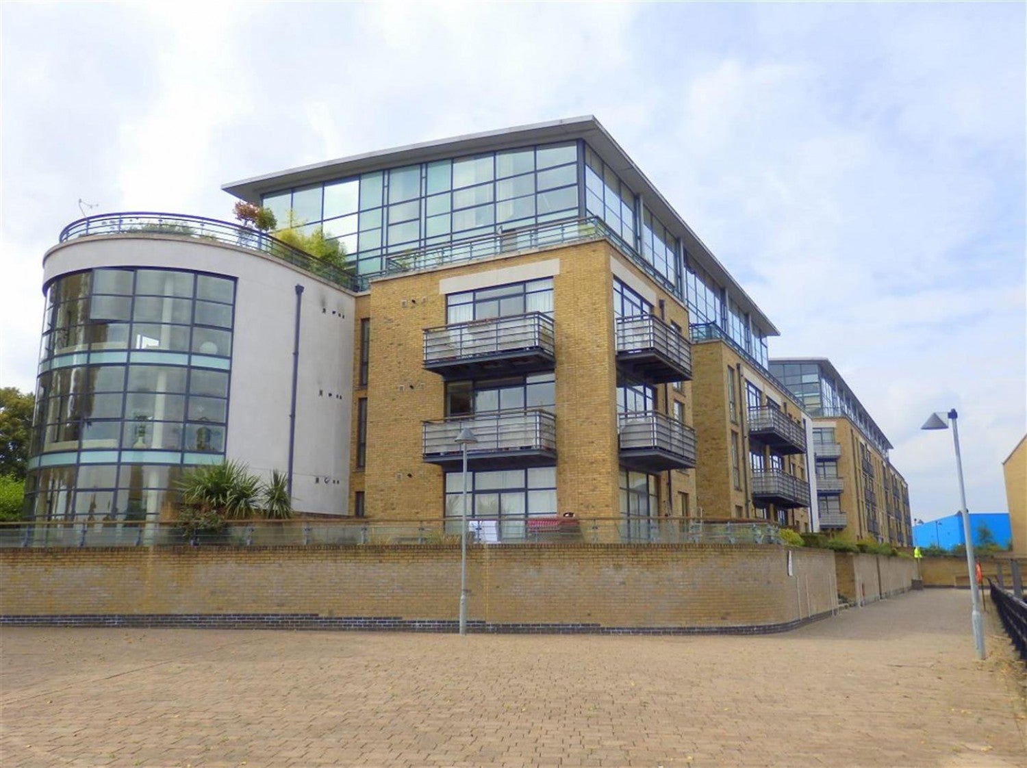 Flat Ferry Wharf in Greater London