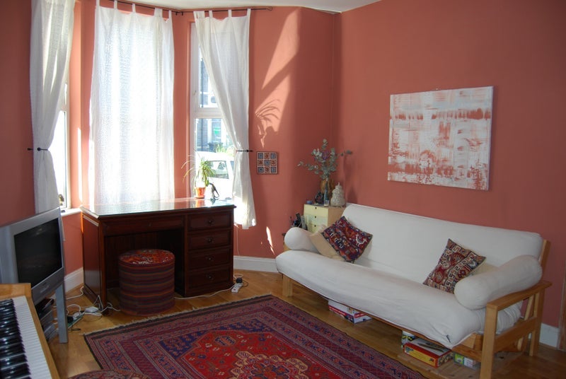 Room Robertson Road in Bristol