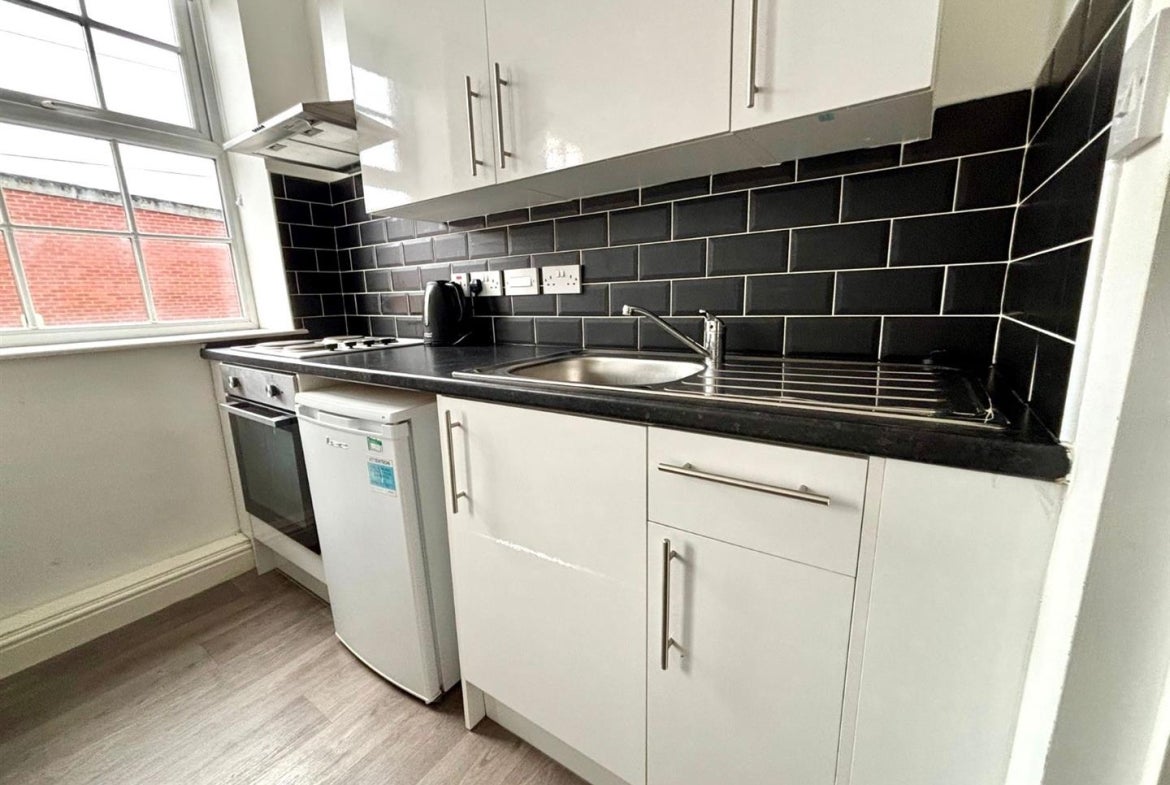 Flat Paxton Street in Stoke-on-Trent