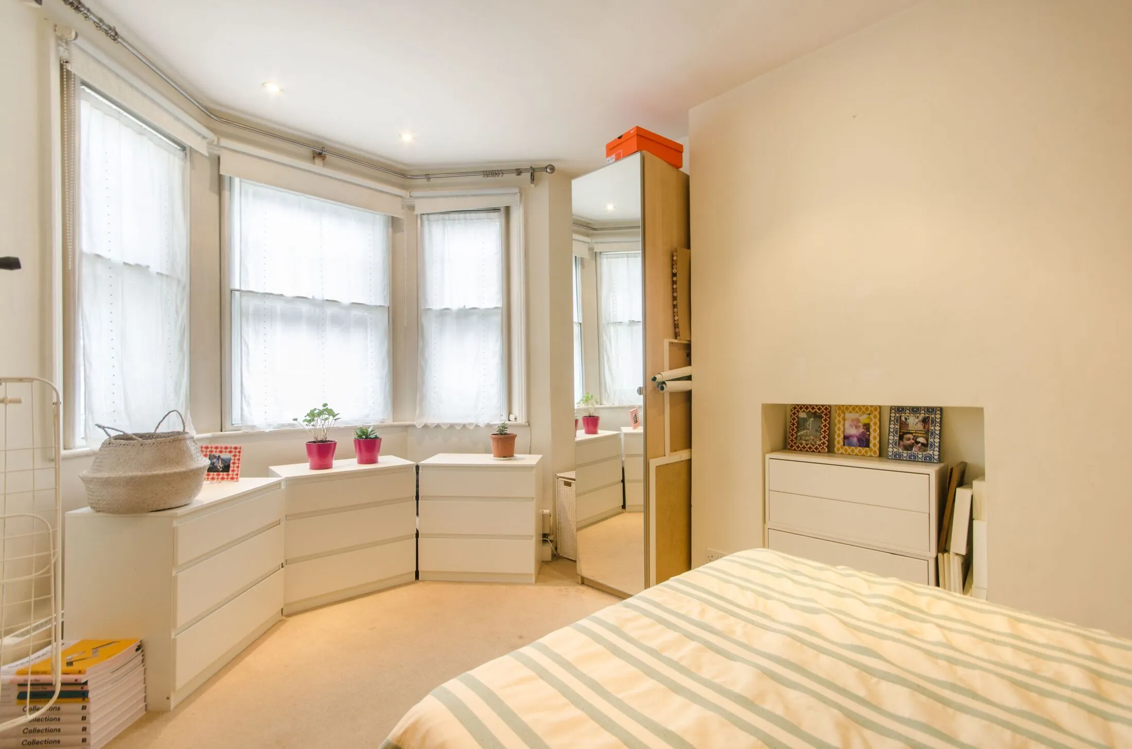 Flat Campden Hill in Greater London