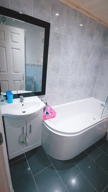 Room Coleman Road in Greater London