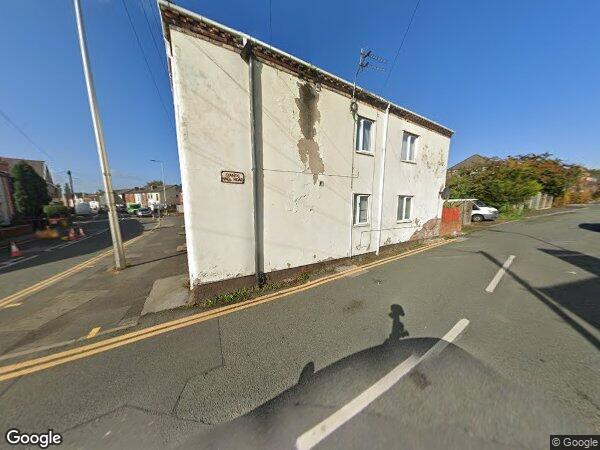 Flat Giants Hall Road in Wigan