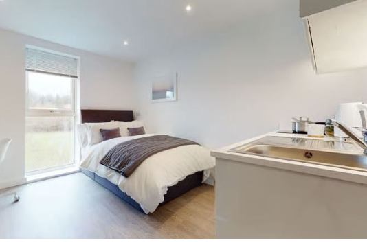 Room High Street in Newcastle-under-Lyme
