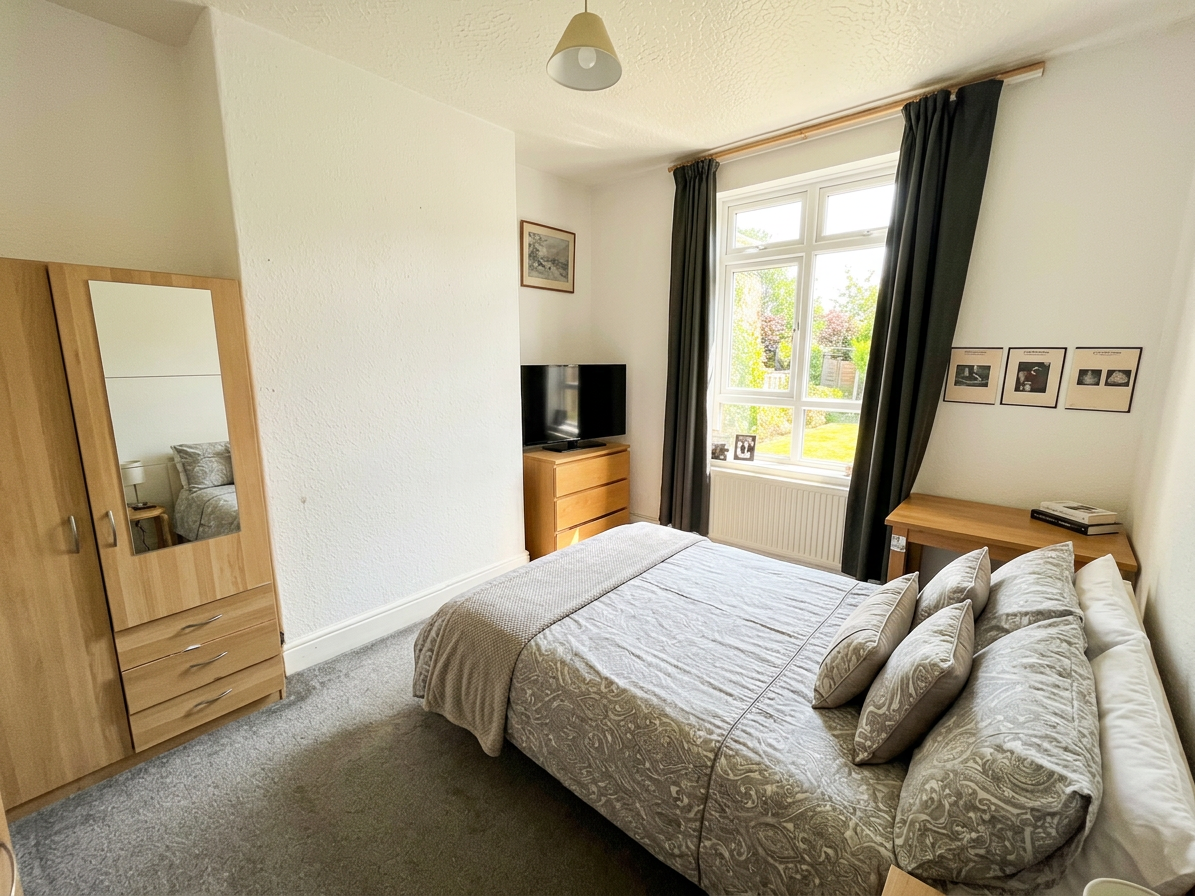 Room College Avenue in Bristol