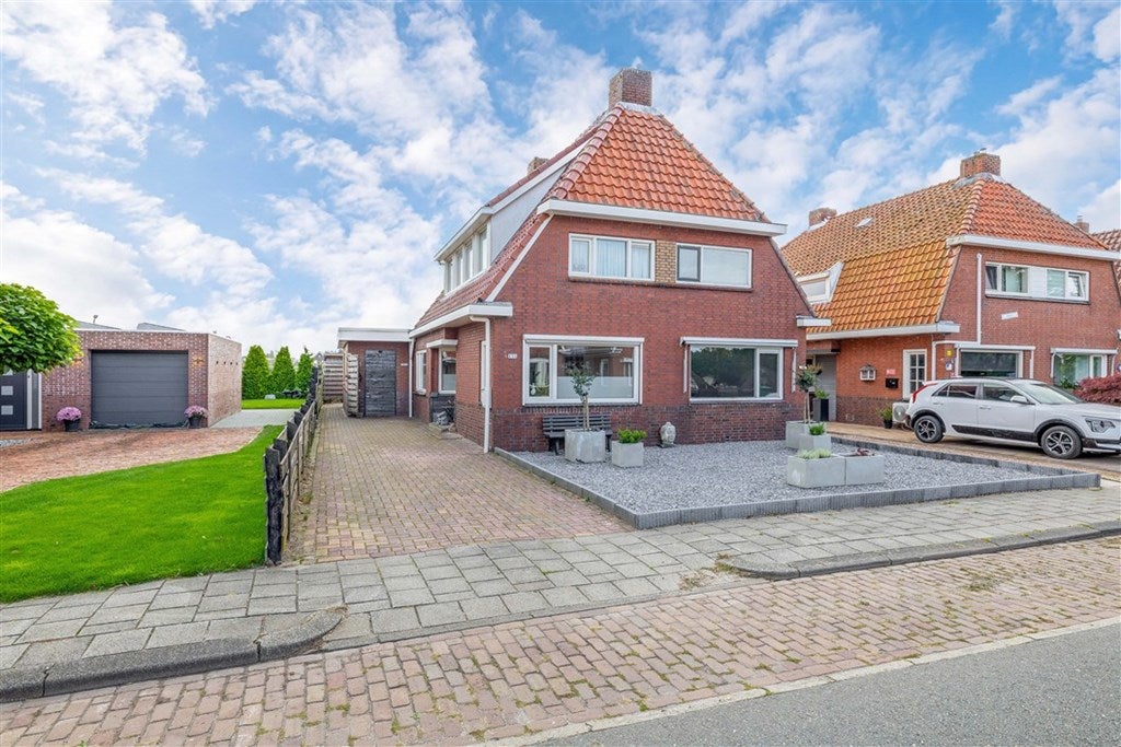 Huis Middenweg 131 in Veendam