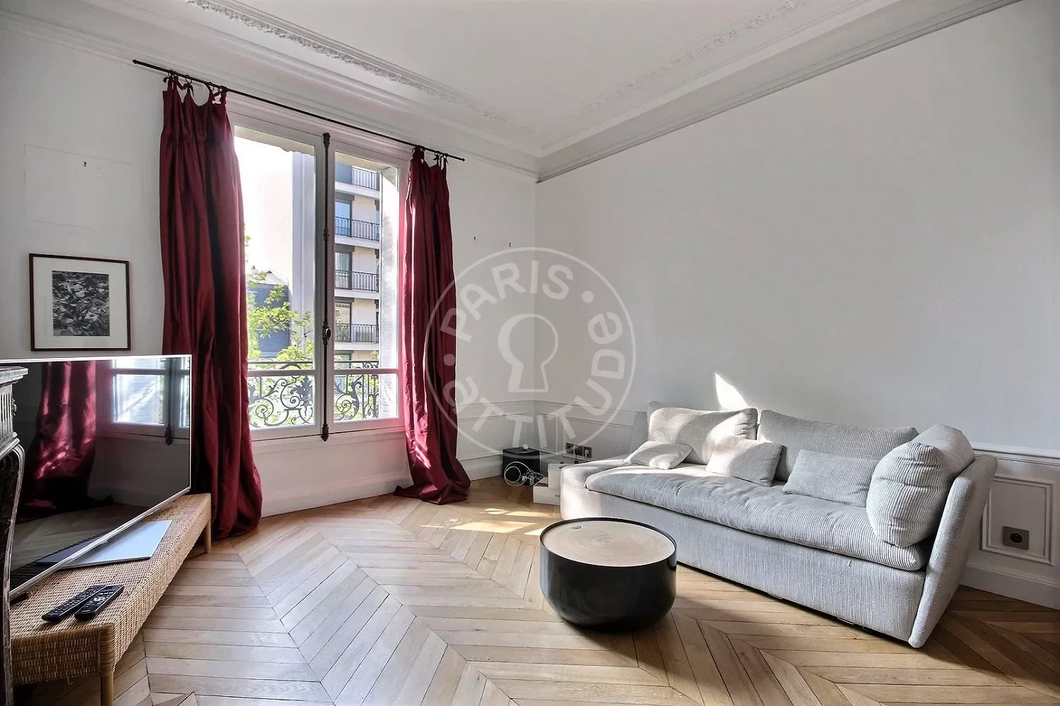 Flat Avenue Victor Hugo in Paris