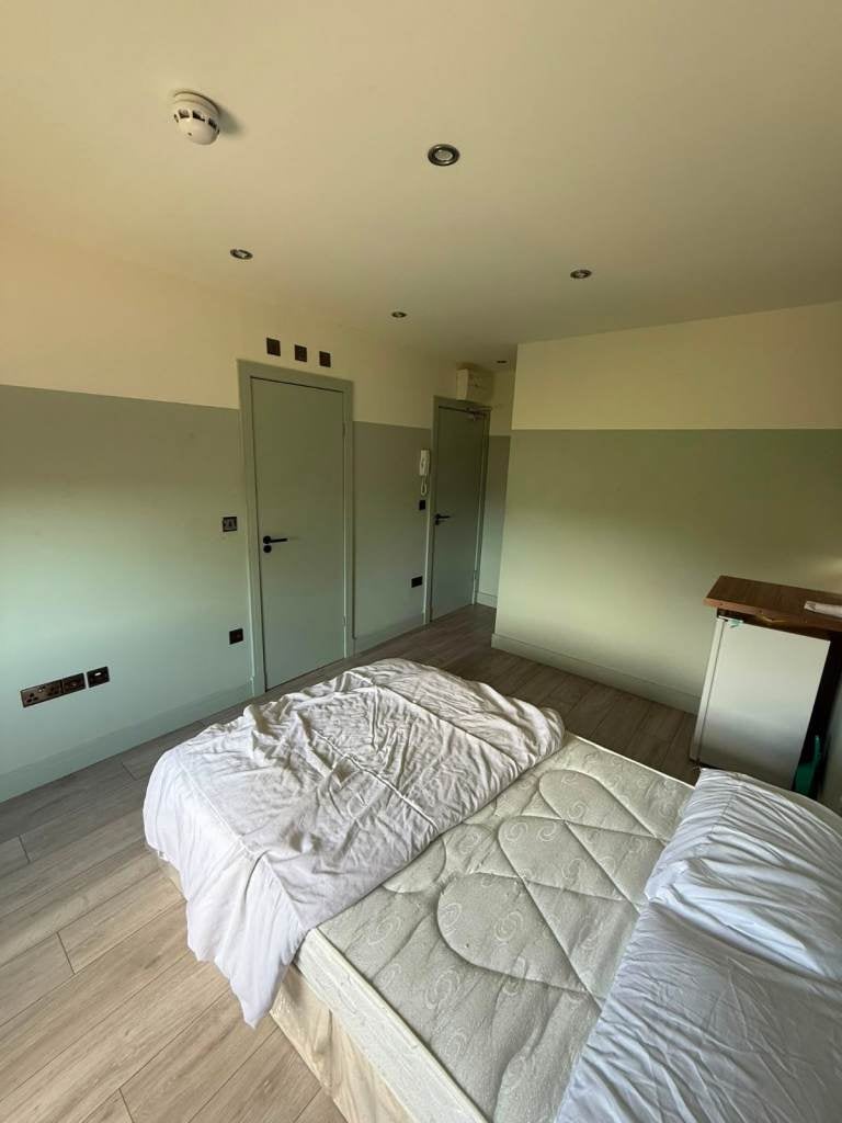Flat Bellingham Road in London