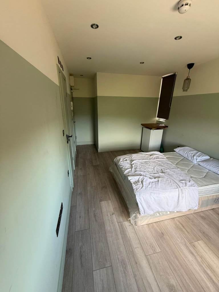 Flat Bellingham Road in London