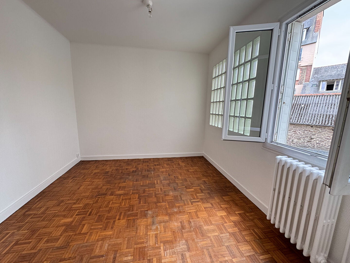 Flat Rue d'Antrain in Rennes