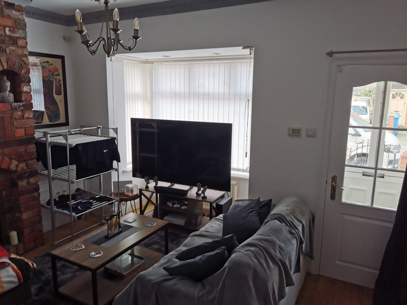 Room Firwood Avenue in Trafford