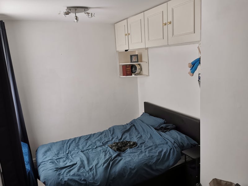 Room Firwood Avenue in Trafford