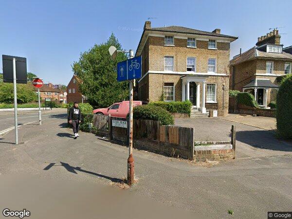 Flat Nixey Close in Slough