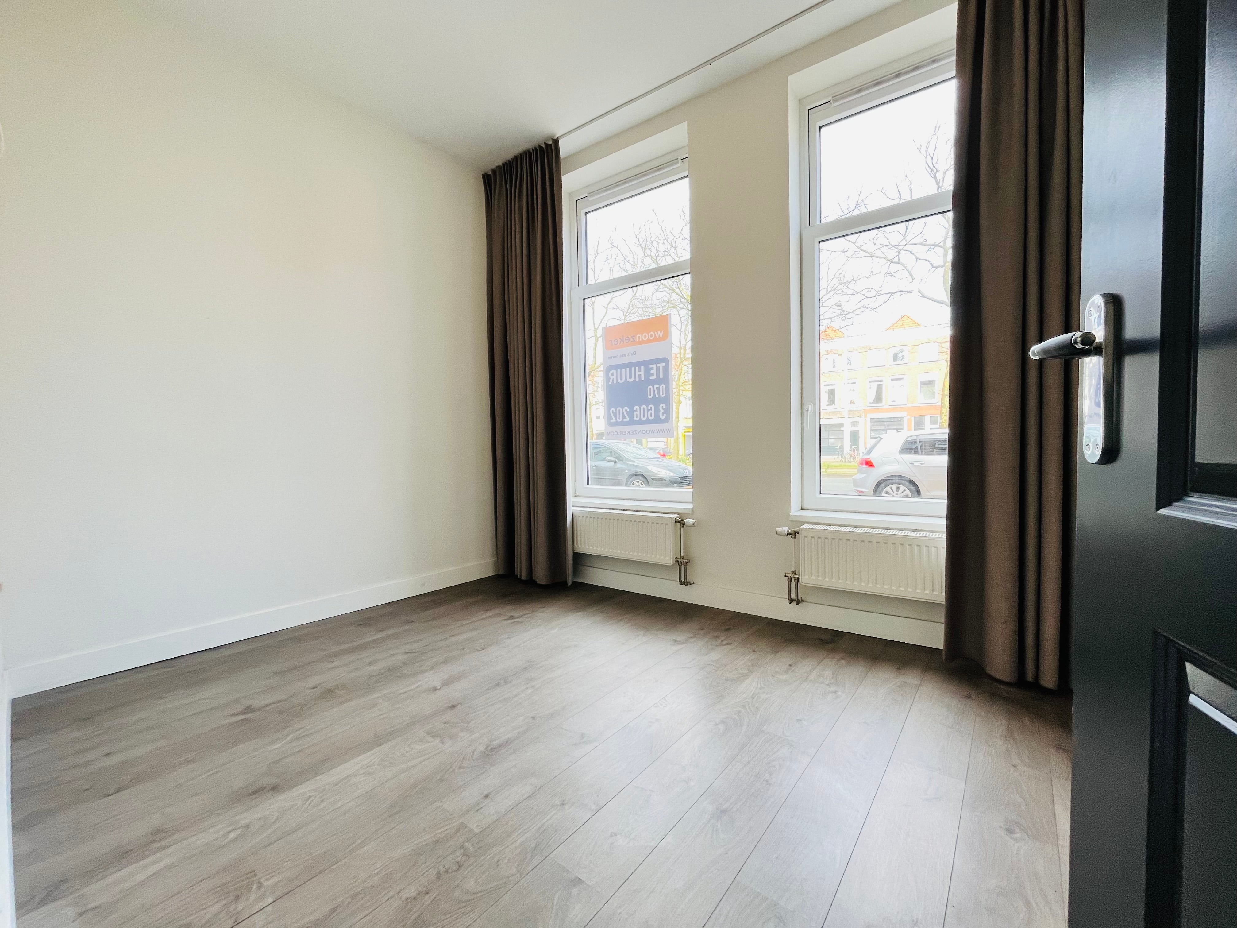 Studio te huur: Loosduinsekade 136, 'S-Gravenhage