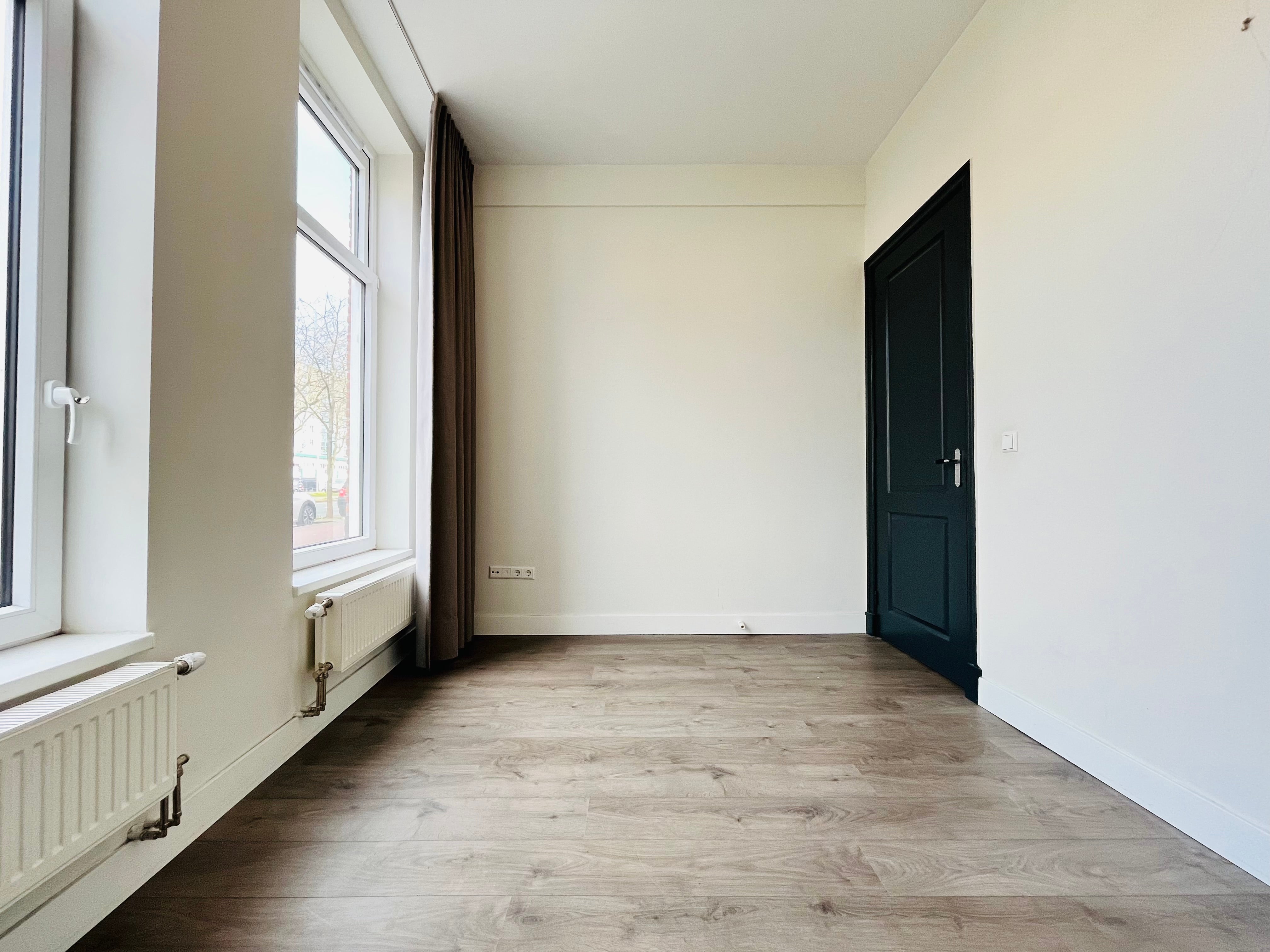 Studio te huur: Loosduinsekade 136, 'S-Gravenhage