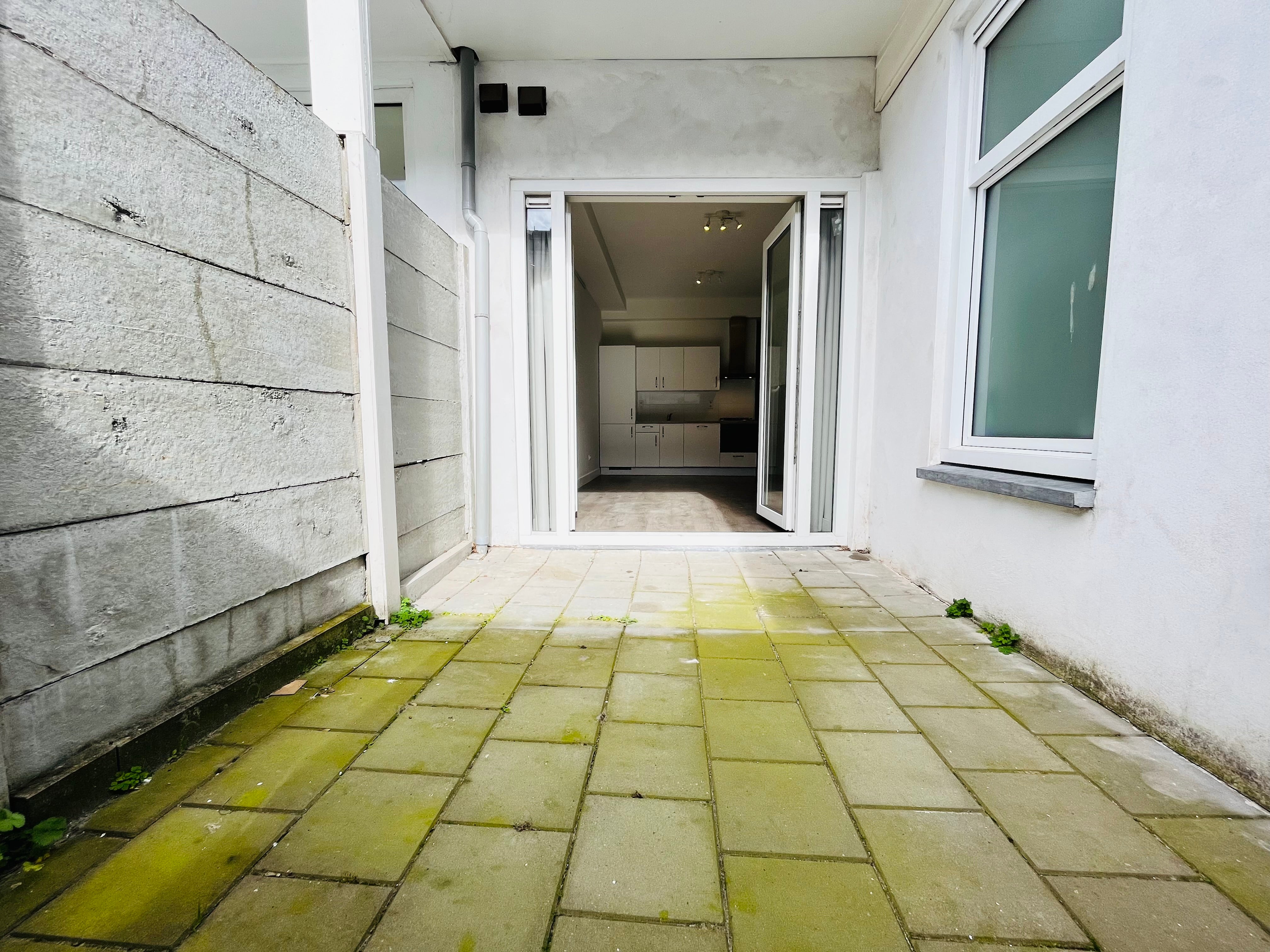 Studio te huur: Loosduinsekade 136, 'S-Gravenhage